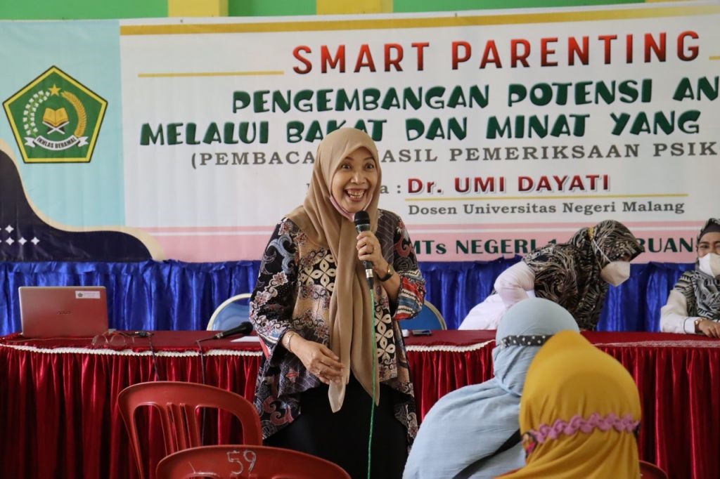 Smart Parenting Sehari Bersama Dr. Umi Dayati