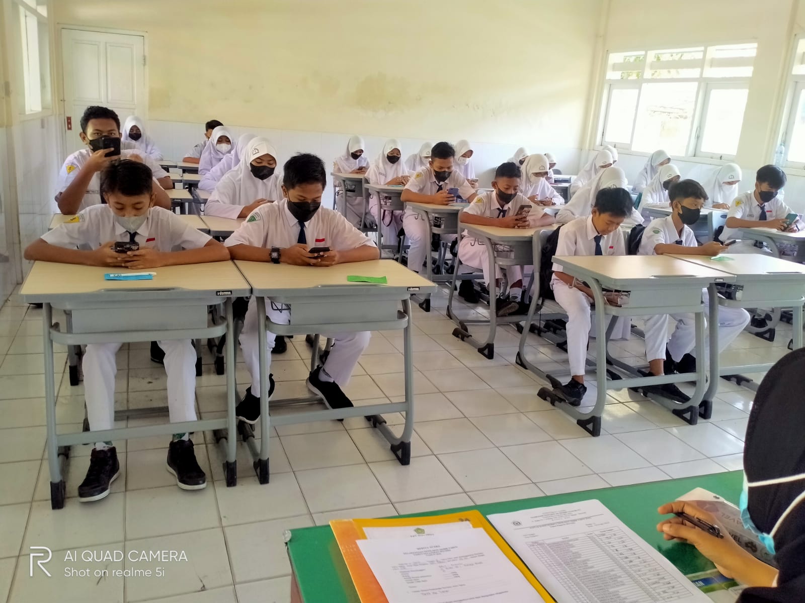 MTsN 1 Pasuruan Melangsungkan Penilaian Akhir Tahun ( PAT)  Tahun Pelajaran 2021/2022 Tatap Muka 100%