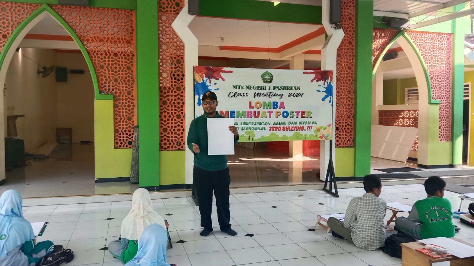 Momen Class meeting, MTsN 1 Pasuruan Gelar Lomba Poster Menuju Madrasah Zero Bullying