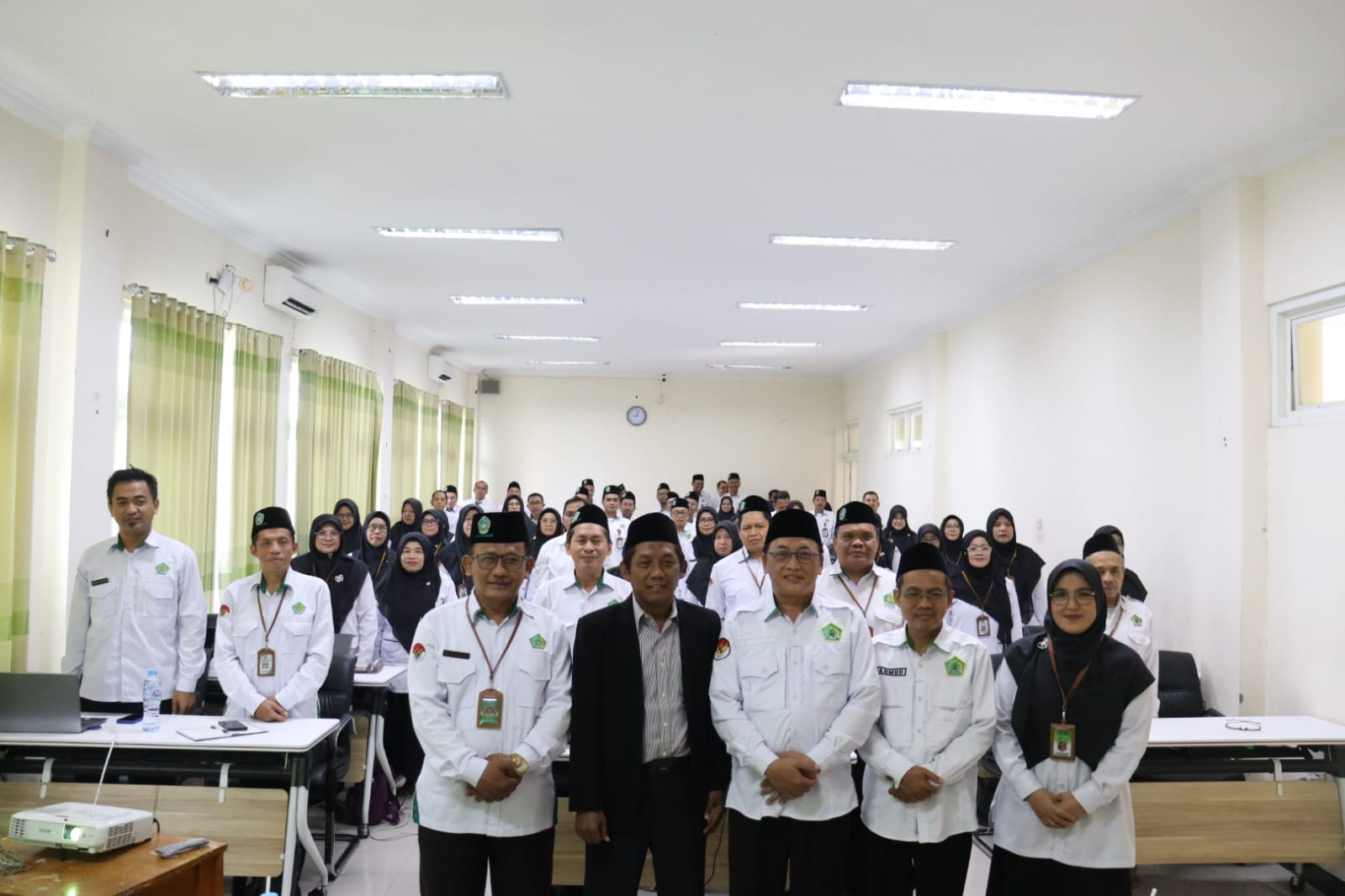 Pembinaan ASN: Guru MTsN 1 Pasuruan Siap Implementasikan Kurikulum Berbasis Cinta dengan Pendekatan Deep Learning