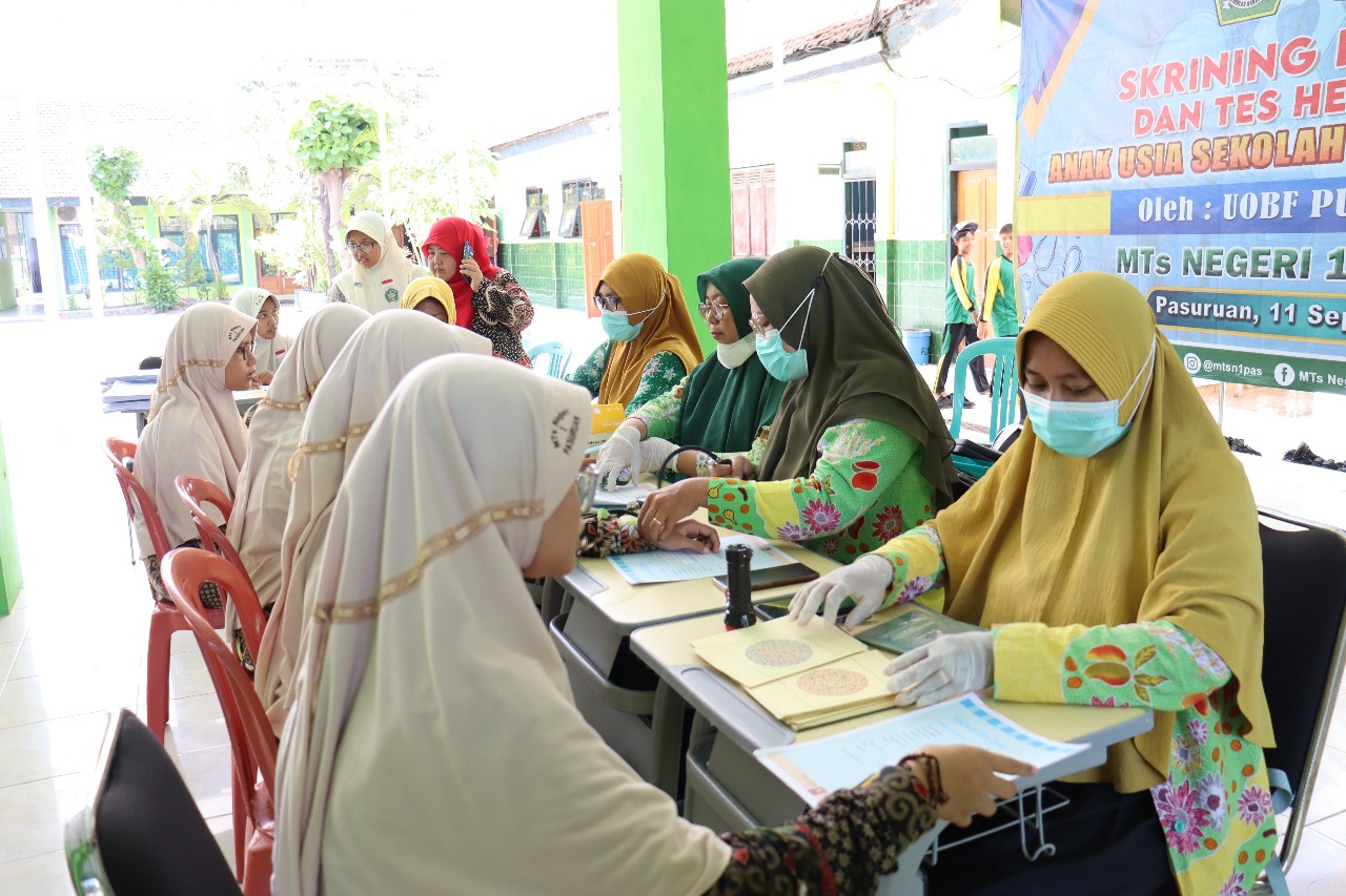 SCREENING KESEHATAN DAN TES HEMOGLOBIN : INVESTASI MASA DEPAN GENERASI BANGSA